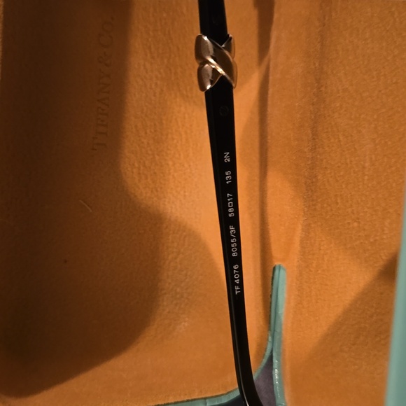 Authentic Tiffany and Co sunglasses cat eye - Picture 6 of 6